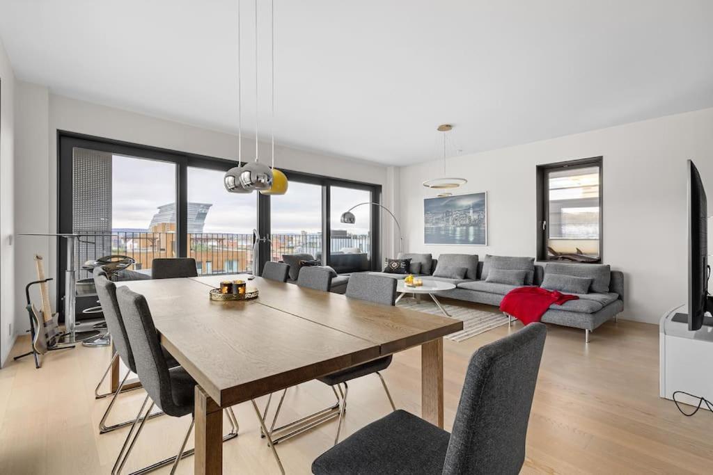Modern 3Bed Room Sea View Apartment @ Oslo Barcode ภายนอก รูปภาพ