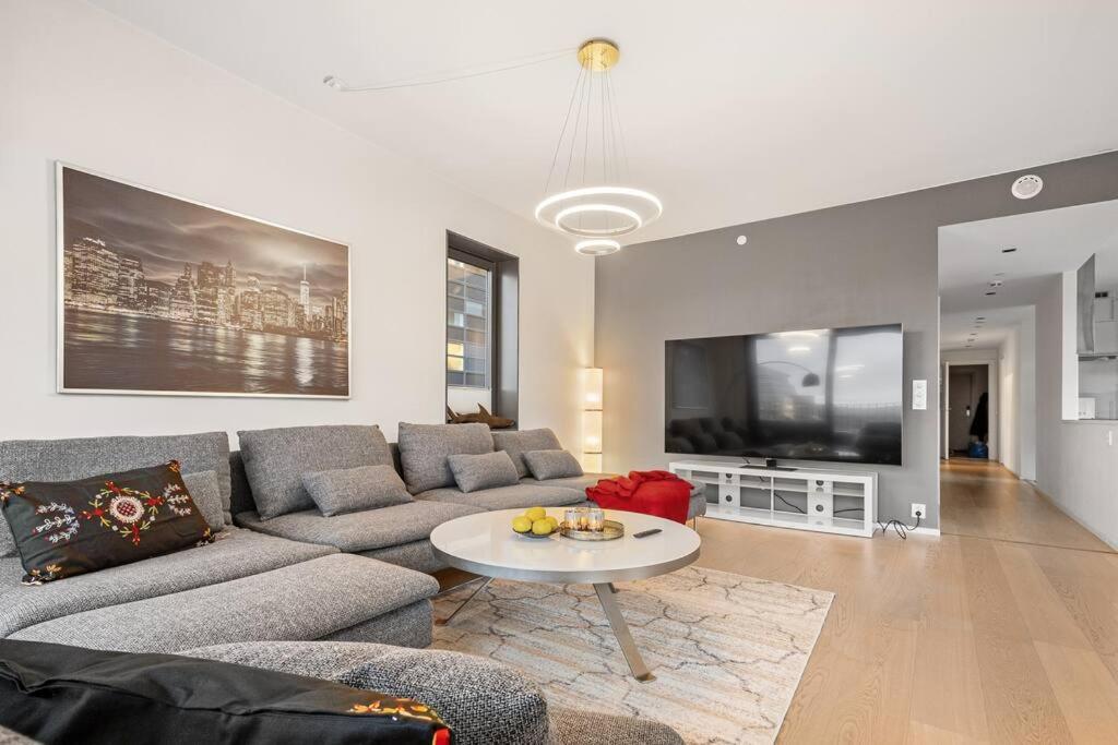 Modern 3Bed Room Sea View Apartment @ Oslo Barcode ภายนอก รูปภาพ