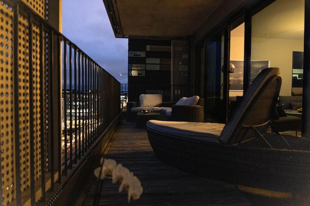 Modern 3Bed Room Sea View Apartment @ Oslo Barcode ภายนอก รูปภาพ